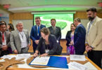 Secretária Mauren Lazzaretti assina criação da Câmara de Bioeconomia da Amazônia