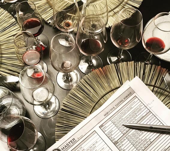 Vinhos Com Comida Vegetariana Ou Vegana Vinhos com comida vegetariana ou vegana taças - Vinhos com comida vegetariana ou vegana