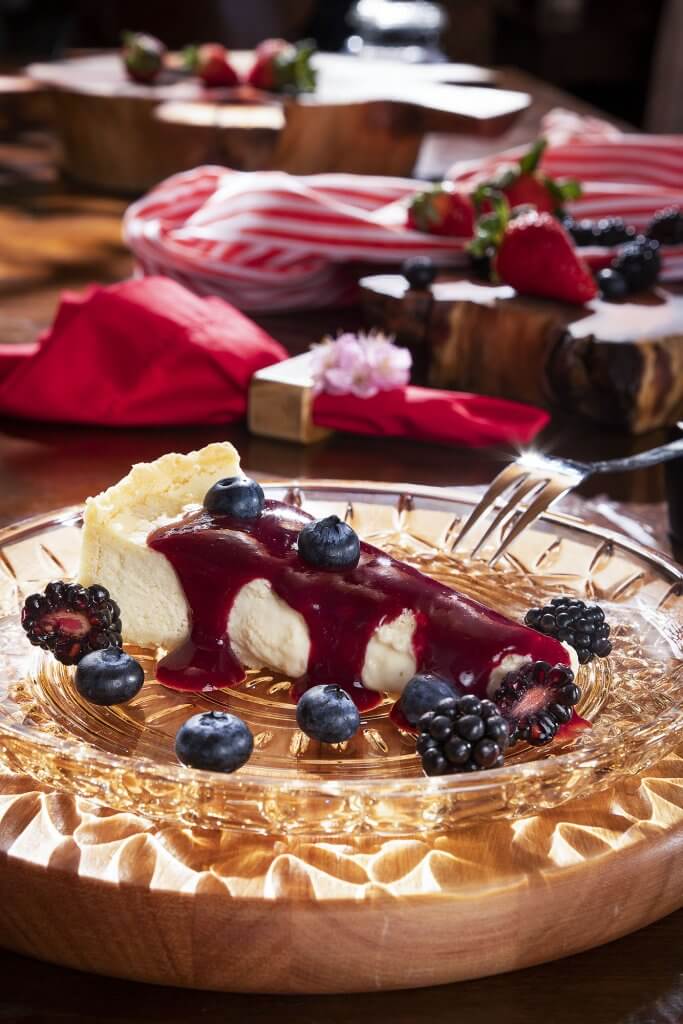 Cheesecake De Frutas Vermelhas cheesecake de frutas vermelhas 683x1024 - Cheesecake de frutas vermelhas