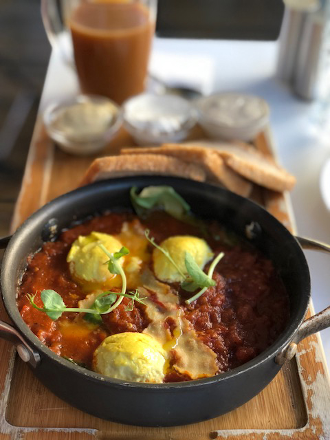 Dieta À Base De Plantas Dieta a Base de Plantas Shakshouka no Anastasiacafe Tel Aviv - Dieta à Base de Plantas