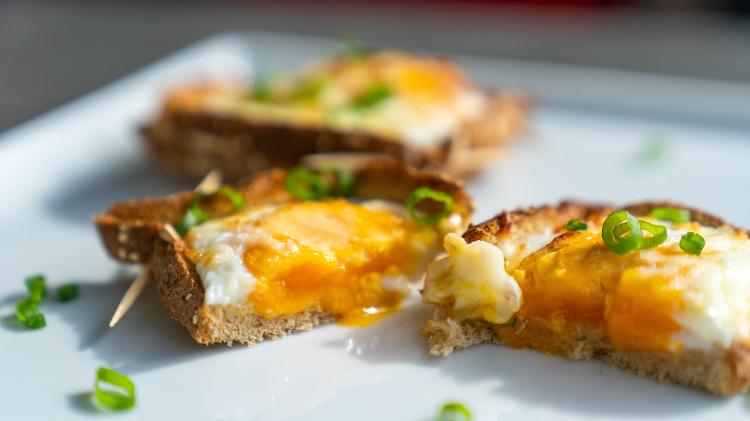 Cestinha-Pao-Com-Ovo-Cortado-Ao-Meio-1675709150483_V2_750X421-1 cestinha pão com ovo cortado ao meio - Léo Avesani - Léo Avesani