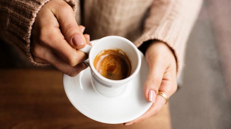 café, cafeína, bebida quente - iStock - iStock