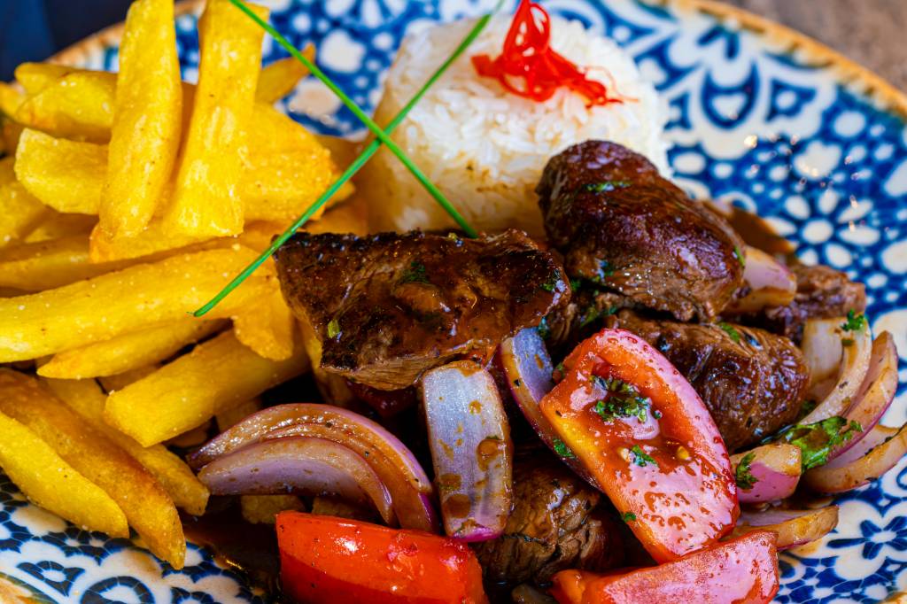 lomo-saltado-peru