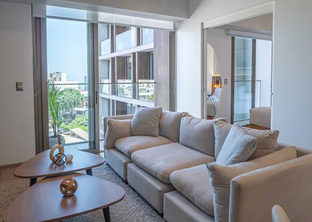 247De386-8F96-4897-A35E-D1Ebdda50326 airbnb, lima, peru