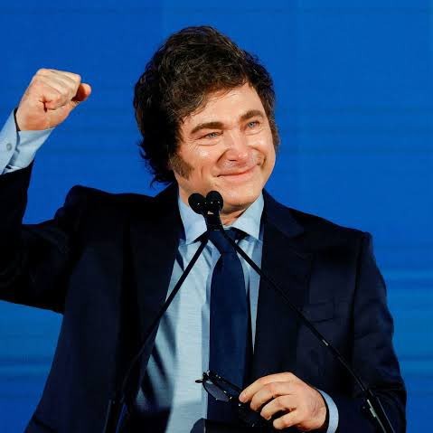 Argentina-Milei Além da queda na inflação e acordo tarifário favorável com os EUA, Javier Milei pode comemorar uma das menores taxas de pobreza os últimos anos na Argentina | Foto: Reprodução/Twitter/X