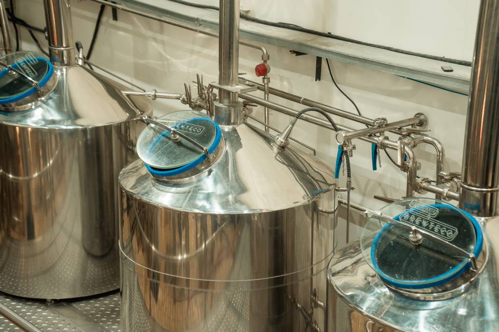 Tanques Cerveja Brew Lapa Brewteco Tanques de produção aproximam o público do processo cervejeiro