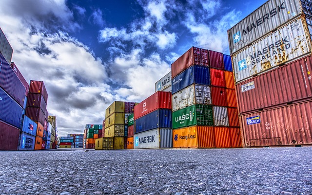 Container-3118783_640 Alta tarifas exportação Brasil