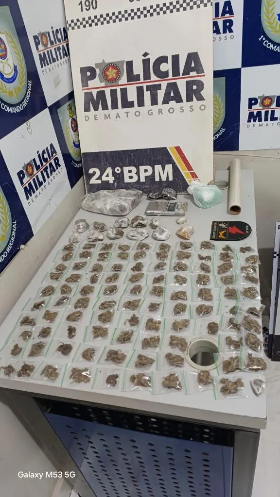 Polícia Militar Apreende 110 Porções De Maconha Em Cuiabá Durante Operação 83 Polícia Militar apreende 110 porções de maconha em Cuiabá durante operação