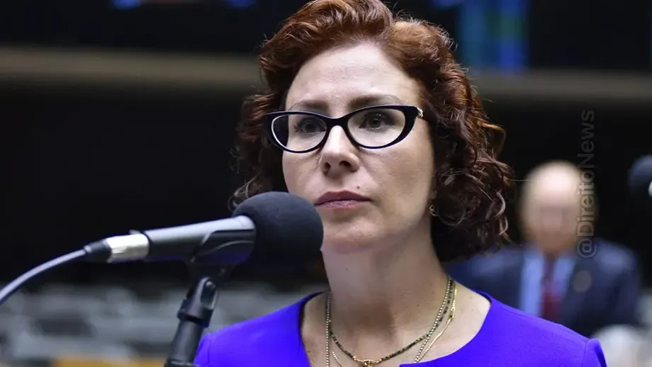 carla zambelli sofre mal subito audiencia italia diz advogado