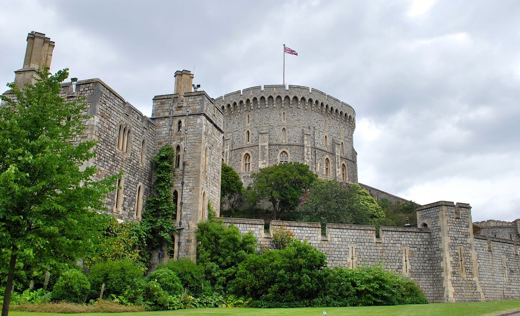 O Castelo de Windsor chama a atenção dos visitantes por sua arquitetura