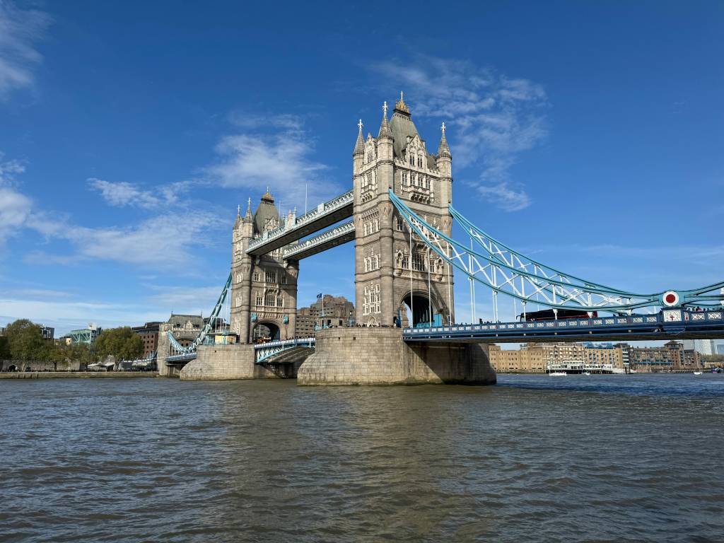 A Tower Bridge é um dos marcos da capital britânica