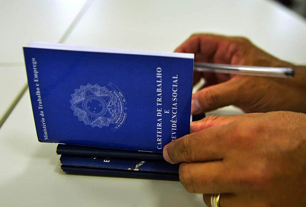Crédito Consignado Para Clt: Veja Como Funciona A Portabilidade De Contratos Antigos Pelo Celular 85 greve que antecedeu clt teve participacao fundamental de mulheres scaled