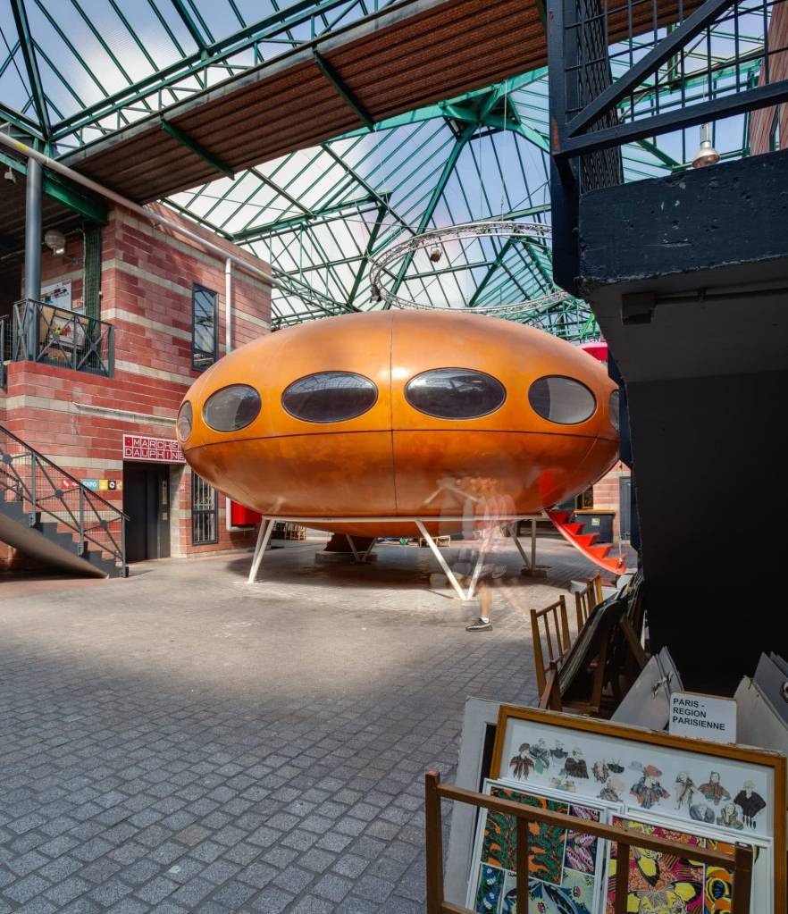 maison futuro Marché Dauphine (Puces de Paris Saint-Ouen) paris
