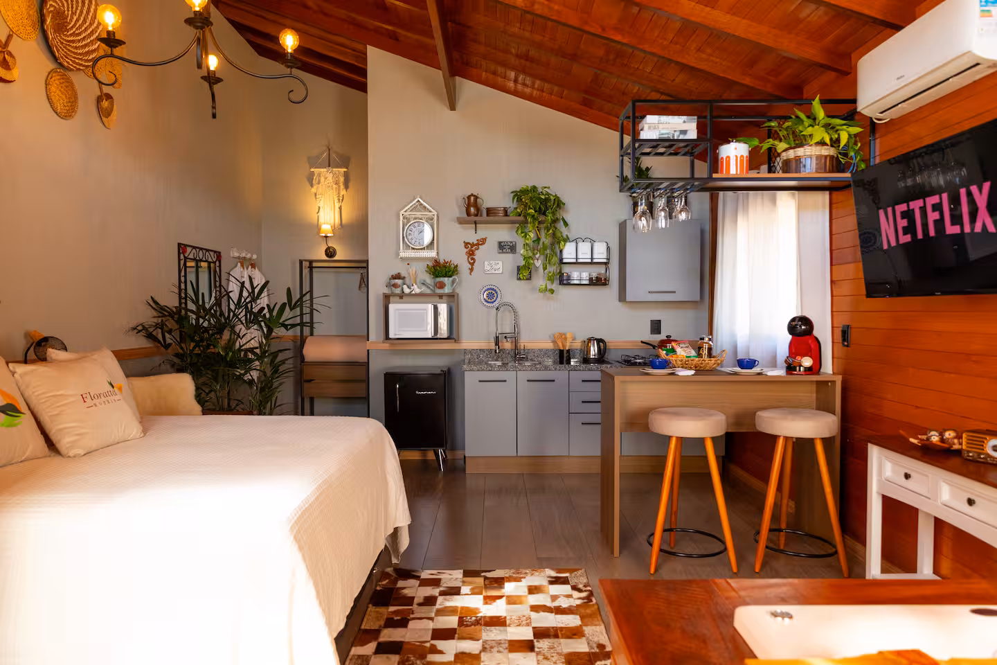 8Baabbf2-B114-4260-Bafe-D679476C3Da6 airbnb canela