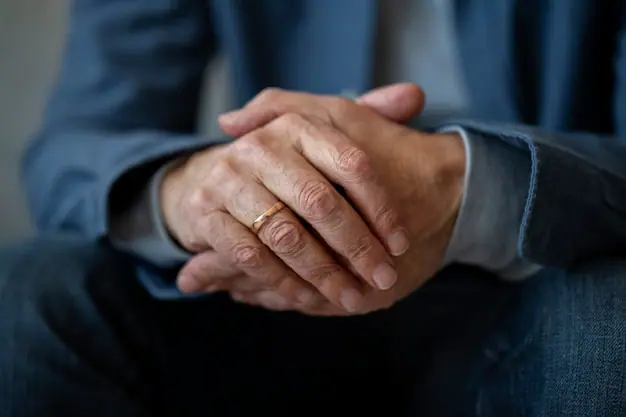 Hands-Elder-Man_23-2149403961-Jpg 2025 word1