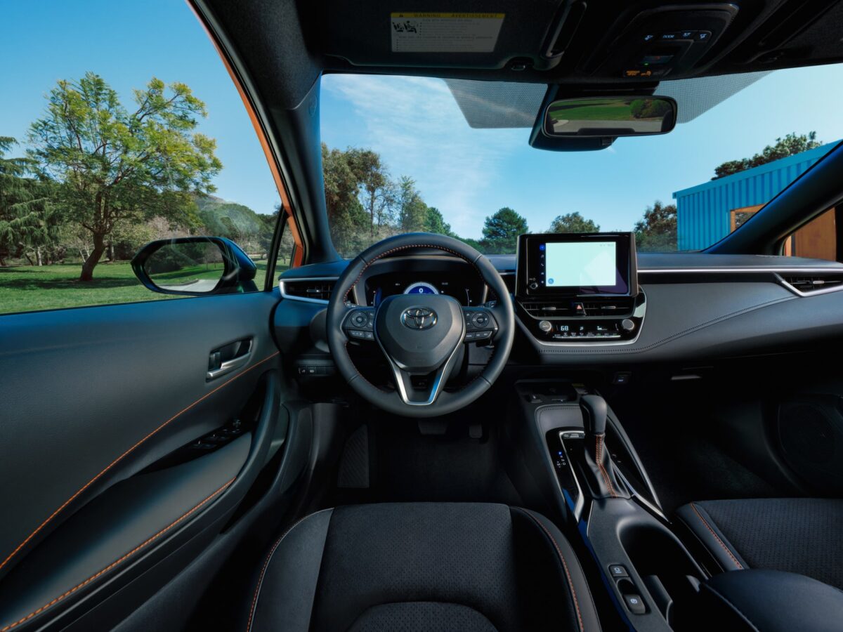 2026_Corolla_Hatchback_Fx_004-894717 Toyota Corolla Hatchback 2026 - Foto: Divulgação