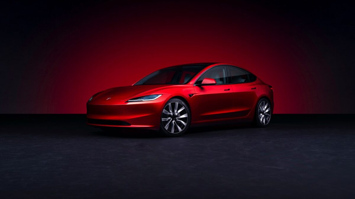 3_Tesla-Model-3-2024 Tesla na mira do governo dos EUA: O que relatórios atrasados de acidentes significam