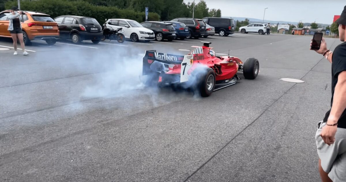 1_F1-Na-Rua Polícia prende homem que dirigiu Ferrari de F1 em vias públicas por seis anos - Foto: Reprodução