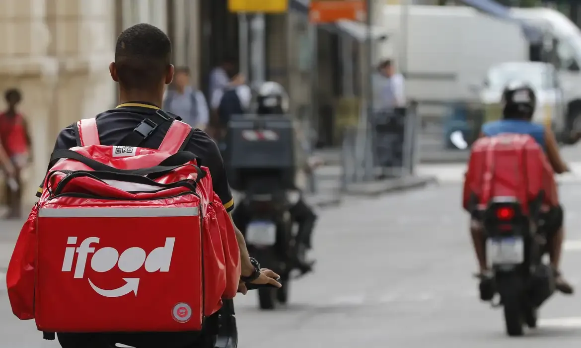 Câmara Aprova Urgência Para Projeto Que Garante Vale-Refeição Para Entregadores De Aplicativos 82 IFood lança desconto em parceria com Mottu para entregadores de moto