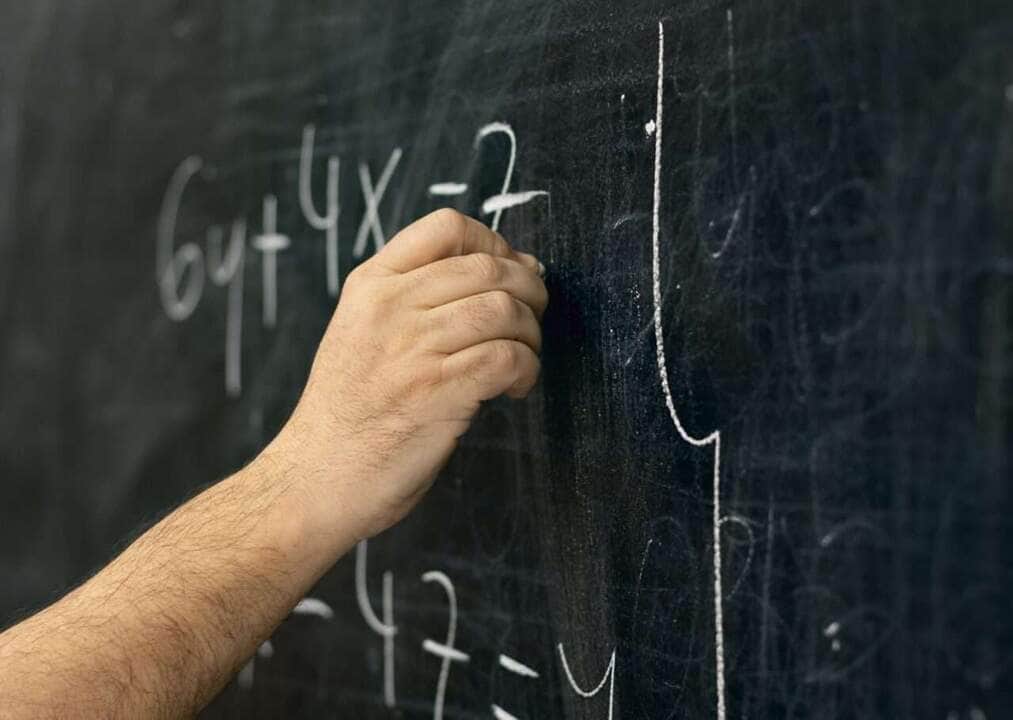 Carteira Nacional De Docente No Brasil: Saiba Como Vai Funcionar 83 Estado ocupa a segunda posição nacional em alunos de 15 a 17 anos fora da escola; região Centro-Oeste também registra índices preocupantes em outras faixas etárias.