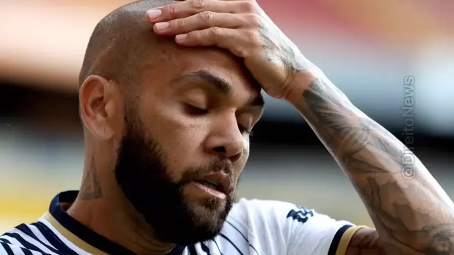 daniel alves perde disputa justica tera pagar indenizacao pumas diz jornal