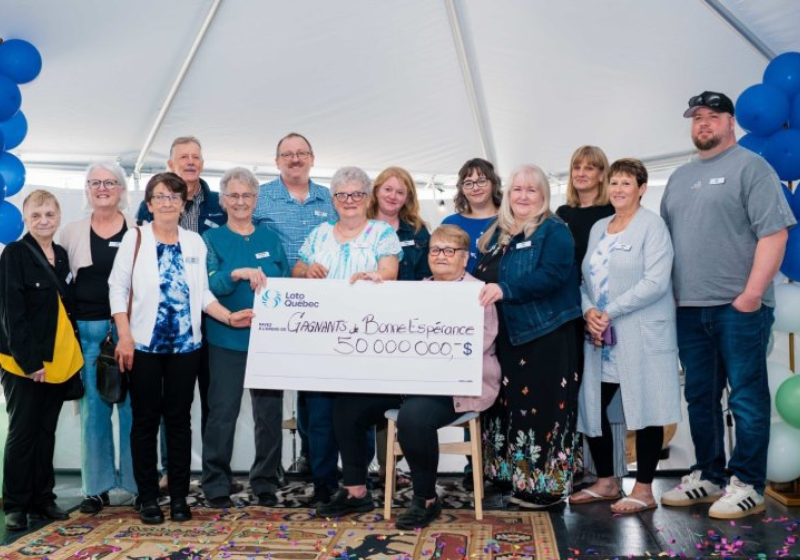 14 Amigos Ganham Na Loteria E Transformam A Vida Da Comunidade: Incrível História De União E Prosperidade 1 2025 word1