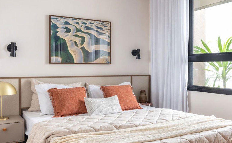 Quarto com janela arejado e bem iluminado para evitar insetos