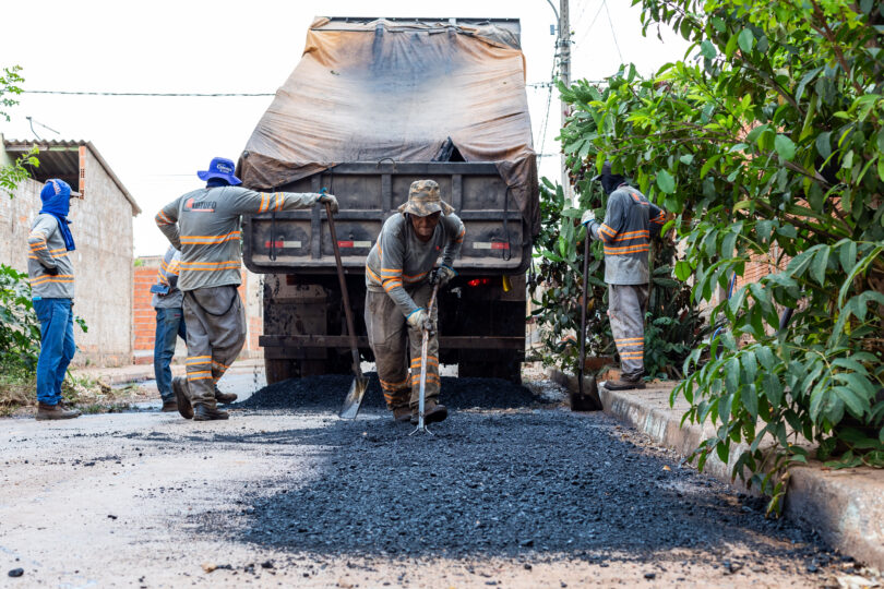 Prefeitura De Cuiabá Recupera 77 Mil Pontos Com Operação Tapa-Buraco: Resultados E Impacto Na Cidade 1 Arquivo
