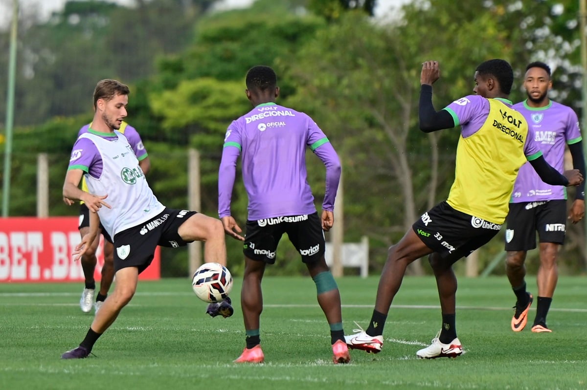 Criciúma x América-MG: duelo de extremos promete agitar a 32ª rodada da Série B 2025. Imagem: Mourão Panda/América-MG