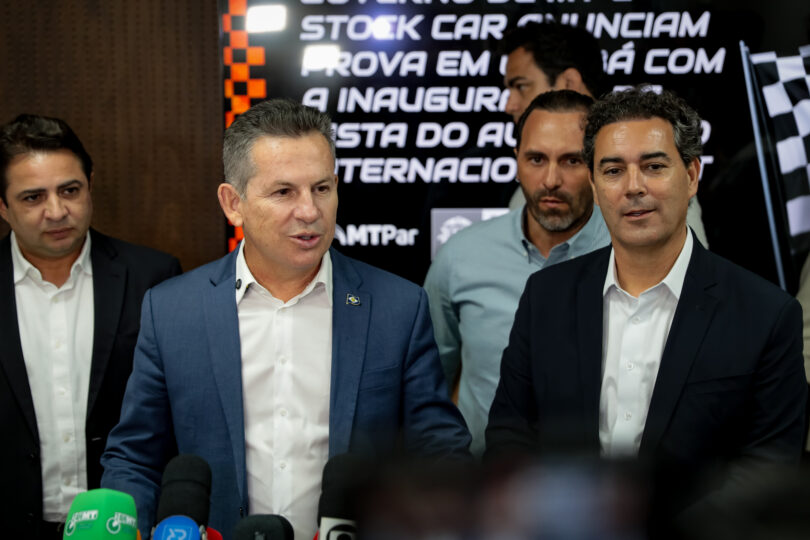 O governador Mauro Mendes, durante a coletiva