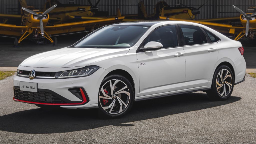 1_3D084652-4901-42D0-823C-A13A99235Ea4-Low Novo Jetta GLI 2026 chega por R$ 269.990 - Foto: Divulgação