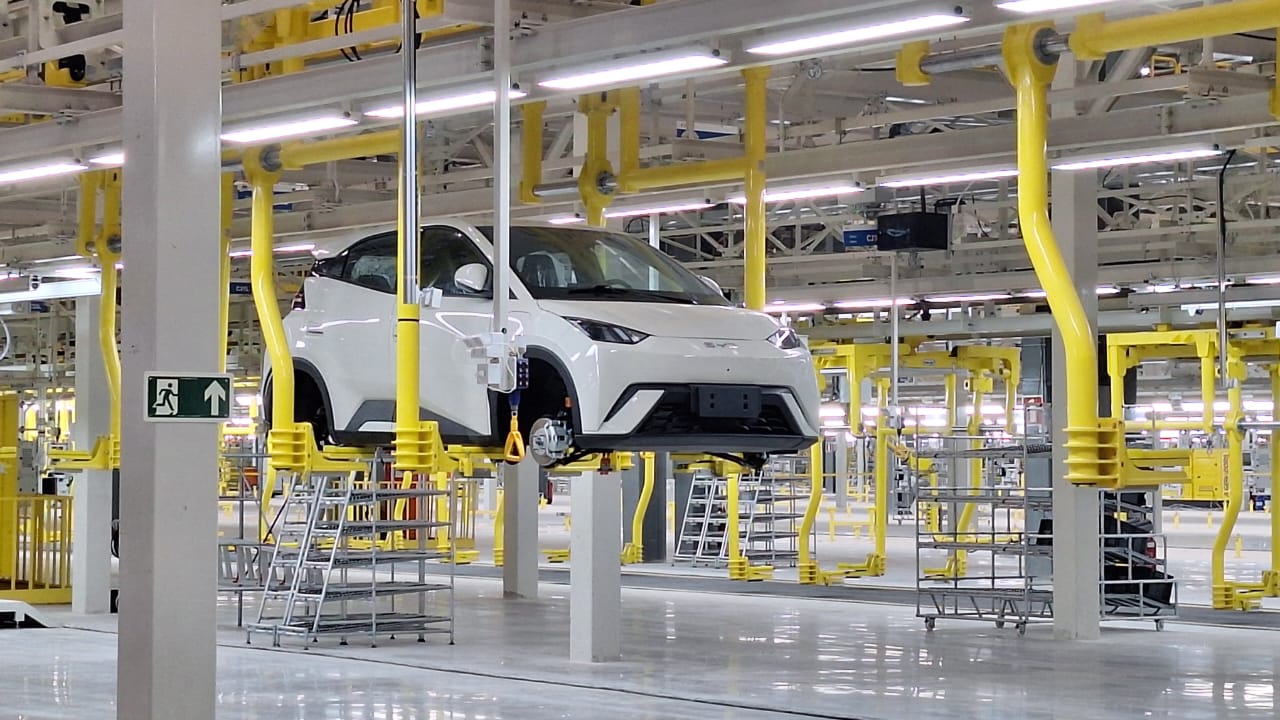 Fabrica-Da-Byd Montadoras de carros vão parar no Brasil