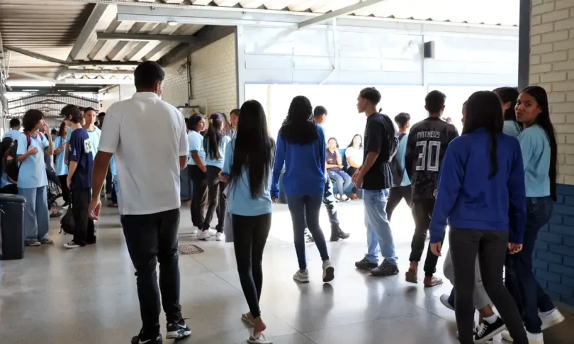 Estudantes Nascidos Em Março E Abril Recebem Oitava Parcela Do Pé-De-Meia: Confira! 1 2025 word1