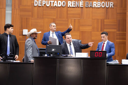 Deputados Aprovam Projeto Que Combate Consignados Ilegais E Protege Servidores Endividados 1 2025 word3