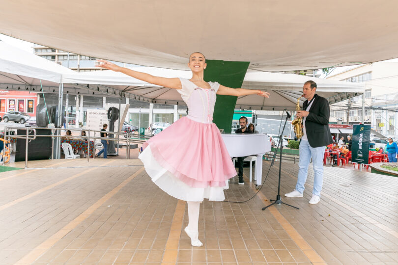 Praça Alencastro: Cultura, Sabor E Arte Ao Ar Livre Em Destaque 1 Arquivo