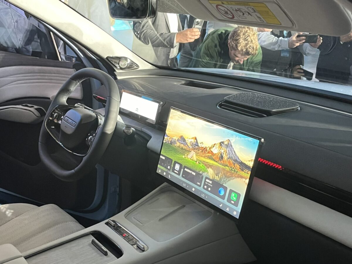 Novo-Omoda-7 Novo Omoda 7