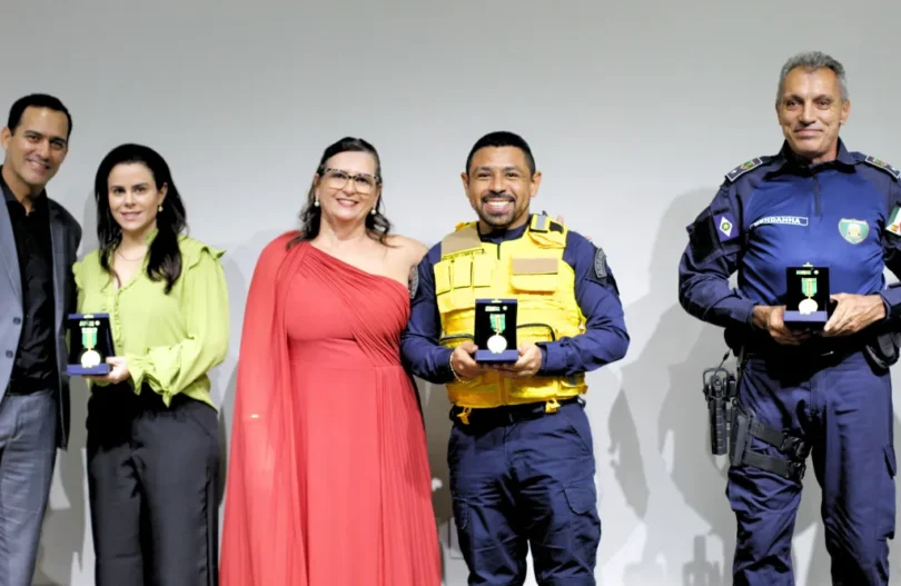 Detran-Mt Homenageia 60 Pessoas Por Contribuição À Segurança No Trânsito 1 2025 word3