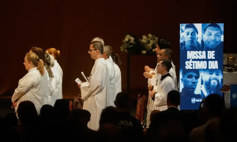 Missa De Sétimo Dia No Rio Homenageia Policiais: Evento Emocionante De Reconhecimento 1 2025 word3