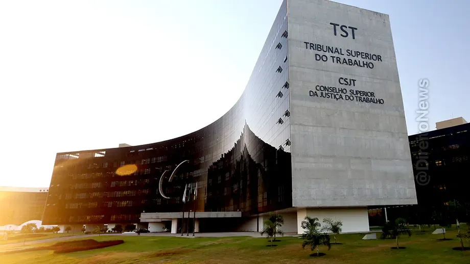tst determina retorno servidor atuava teletrabalho exterior
