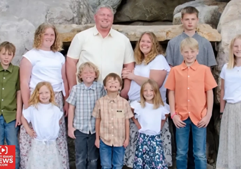 Casal Adota 4 Crianças Órfãs Para Não Separar A Família: História Emocionante De Amor E Solidariedade 1 2025 word3