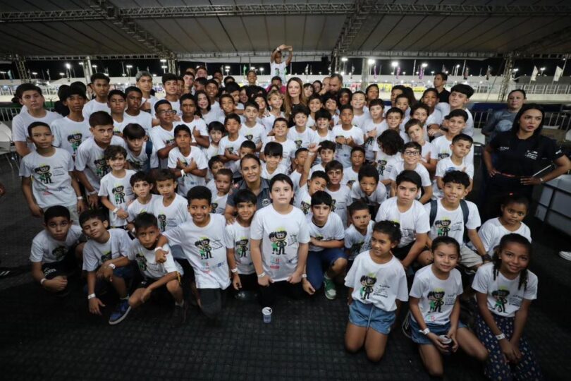 Setasc E Primeira-Dama De Mt Levam 320 Crianças Para Experiência Na Stock Car Em Cuiabá 1 2025 word3