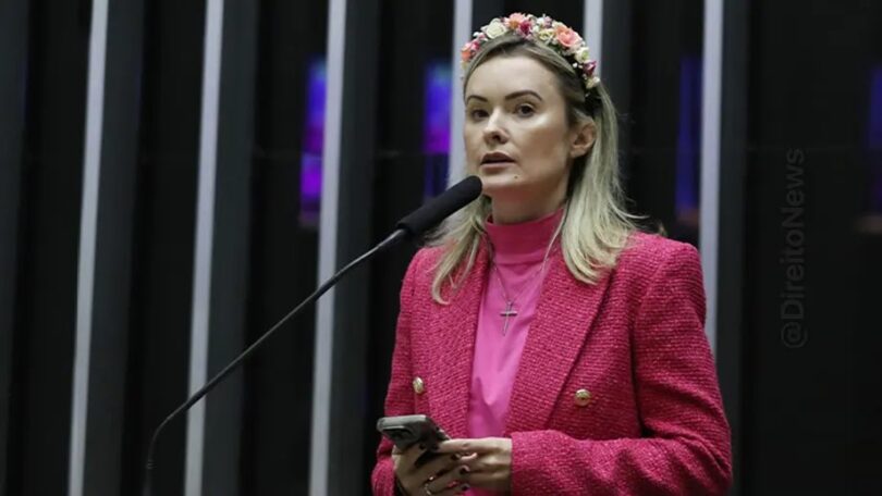 Deputada Propõe Pena De Até 8 Anos Para Mulheres Que Fizerem Denúncias Falsas Contra Homens 1 2025 word3