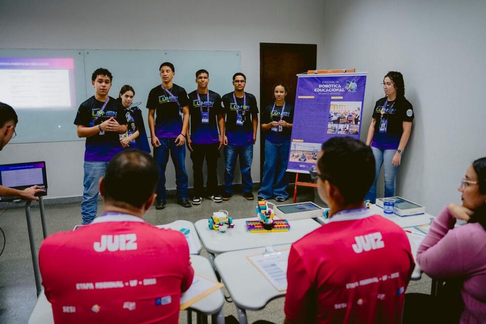 54925601640_A420C3E6E8_B 2025 word1