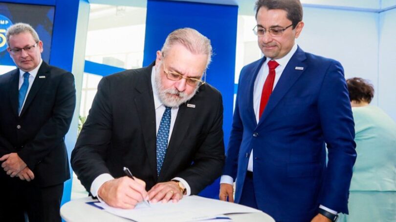 Conamp Filia Augusto Aras E Marca Primeiro Ingresso De Ex-Procurador-Geral Da República Em 55 Anos 1 2025 word3