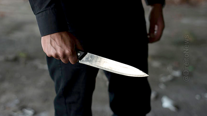 Jovem Esfaqueia Mata Padrasto Heranca Condenado 17 Anos Joinville jovem esfaqueia mata padrasto heranca condenado 17 anos joinville