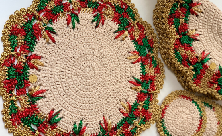 sousplats e jogos americanos de crochê para o natal