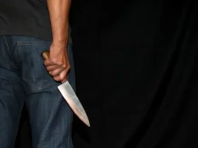 Mulher é morta a facadas durante discussão em pensão de Sinop