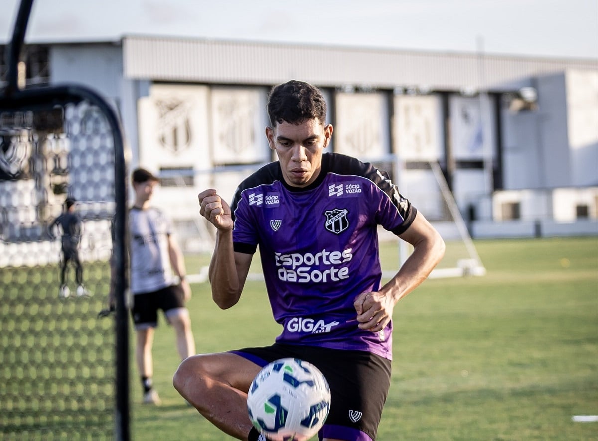 Mirassol x Ceará: onde assistir, escalações e tudo sobre o duelo decisivo no Brasileirão. Imagem: Gabriel Silva Ceará SC