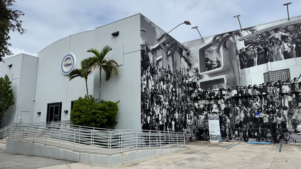 Super Blue, Miami, Estados Unidos Super Blue, Miami, Estados Unidos