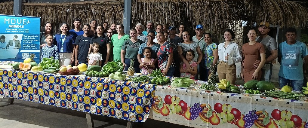 Agricultores-Familiares-De-Paranaita-Exibem-A-Producao-Local-Estimulada-Pelo-Projeto-Move-Mais-Durante-Encontro-Com-A-Equipe-Do-Sebraemt-1 2025 word3